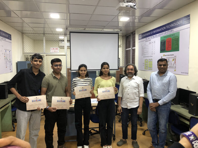 Akshay Shah Judging Thadomal Shahani College of Engineering Mumbai judging Codestorm
